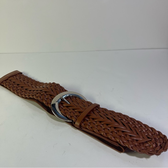 Stretch Belt and braided on one side, with silver buckle - Picture 6 of 6